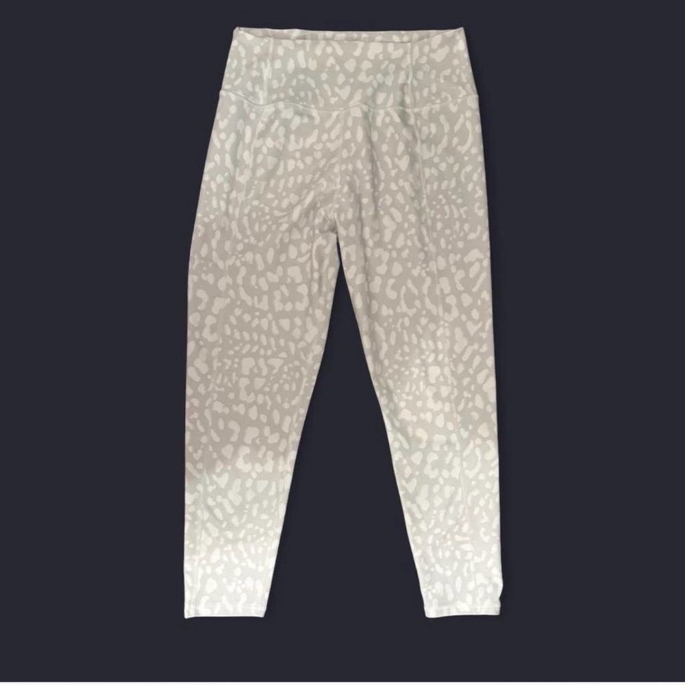 Westbound gray cheetah print Leggings